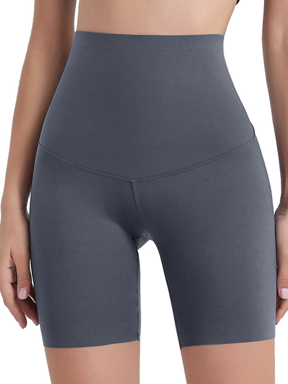 Sculpted Contour high-waist bike shorts in Charcoal with a V-seam detail.