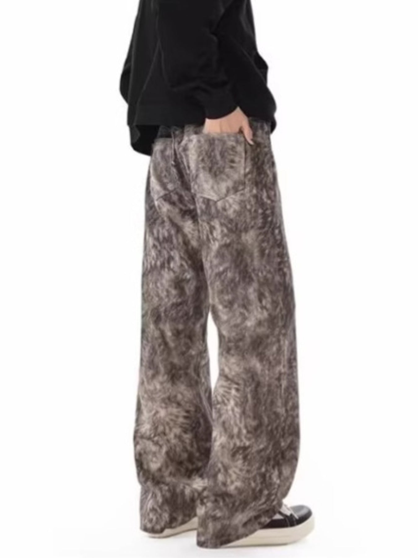 Men's wide leg jeans in abstract print, cotton fabric, chocolate color.
