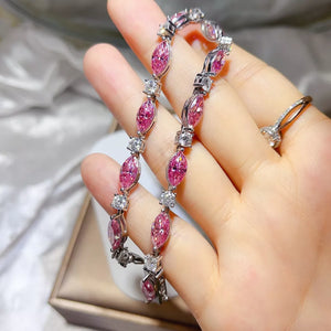 Sterling Moissanite Bracelet, close-up detail