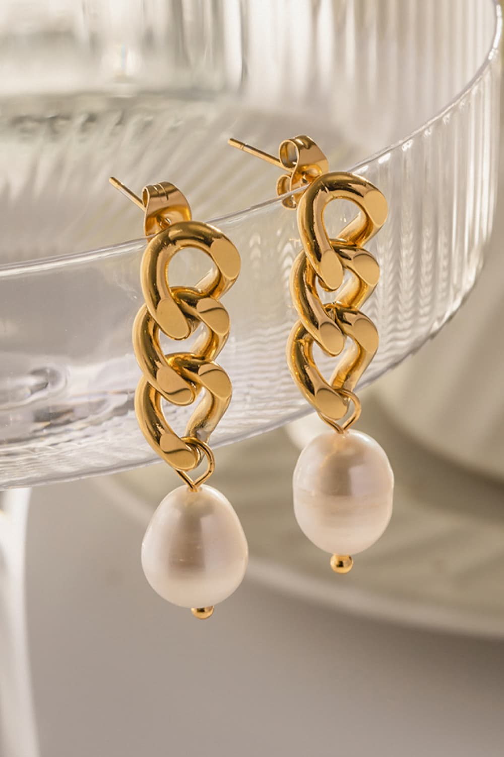 Gold chunky chain drop earrings with baroque pearls