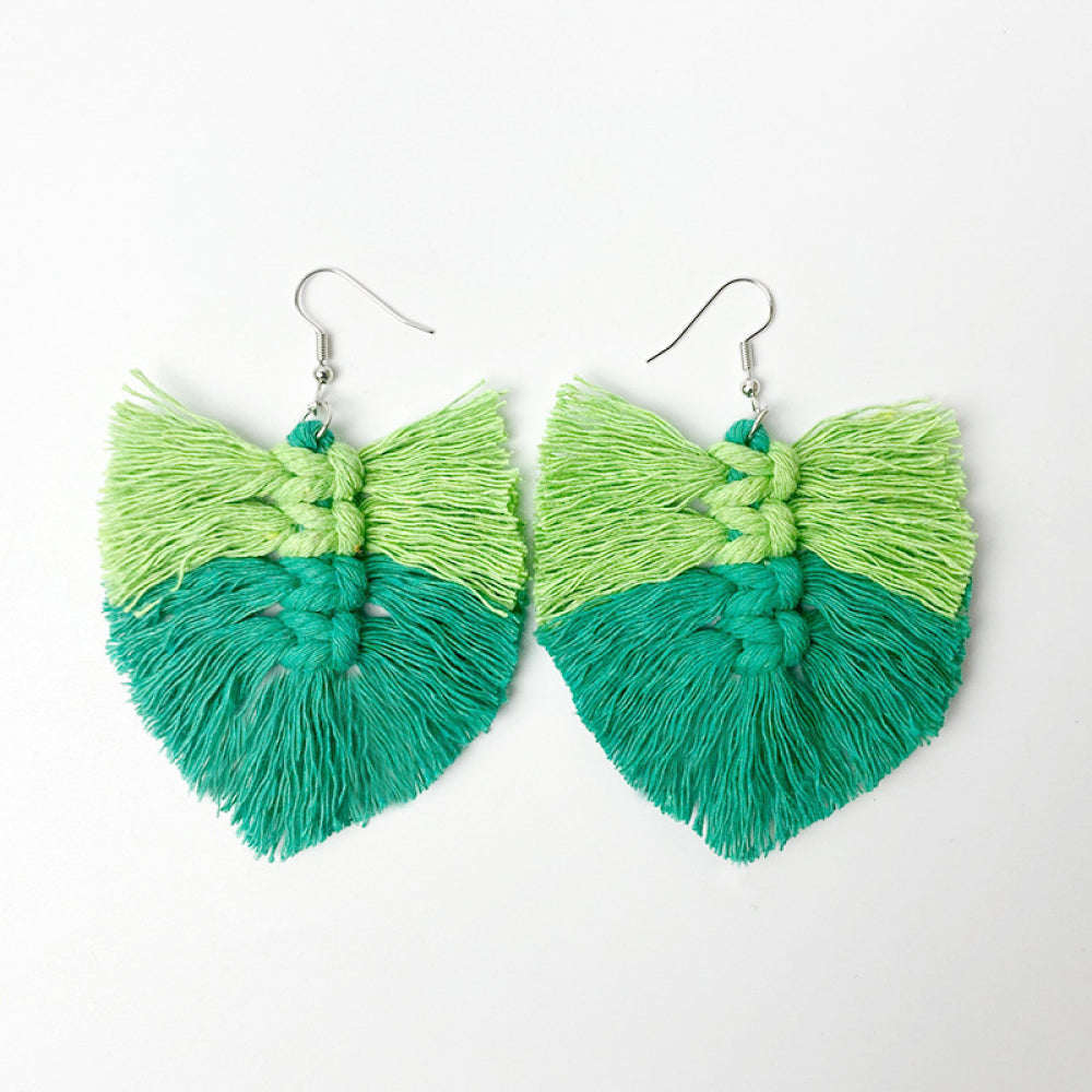 Macramé leaf fringe earrings in green and teal with boho style.