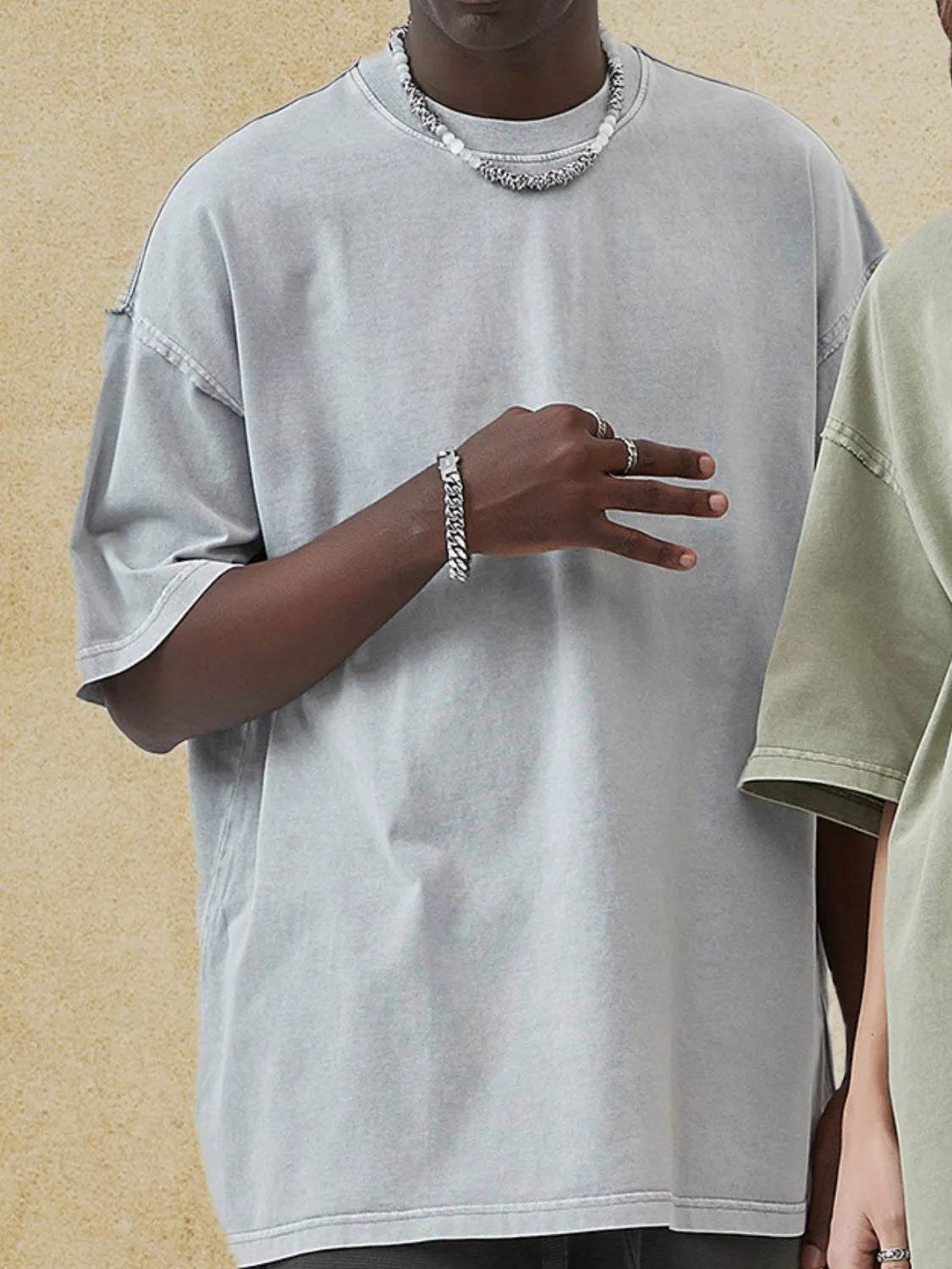 Washed cotton boxy tee in gray with crew neck and short sleeves.