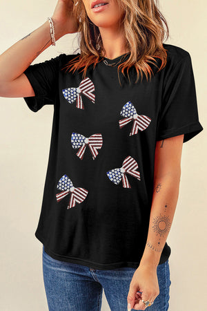 Black t-shirt with patriotic bow motif print, short sleeves, crew neck
