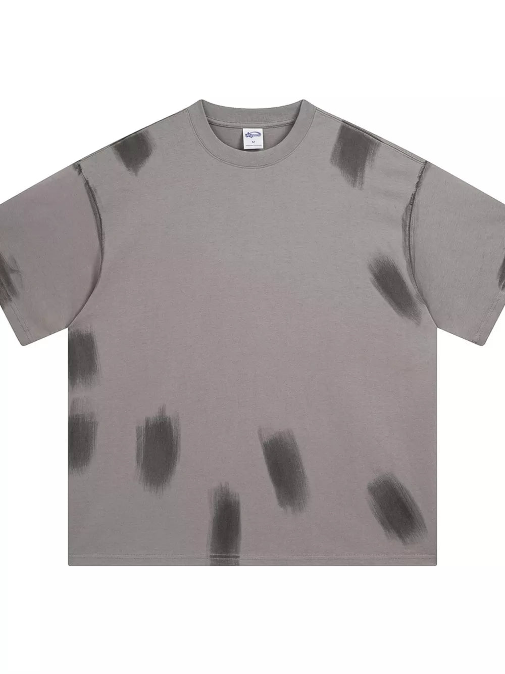 Men's gray t-shirt with abstract brushstroke print and crew neck.