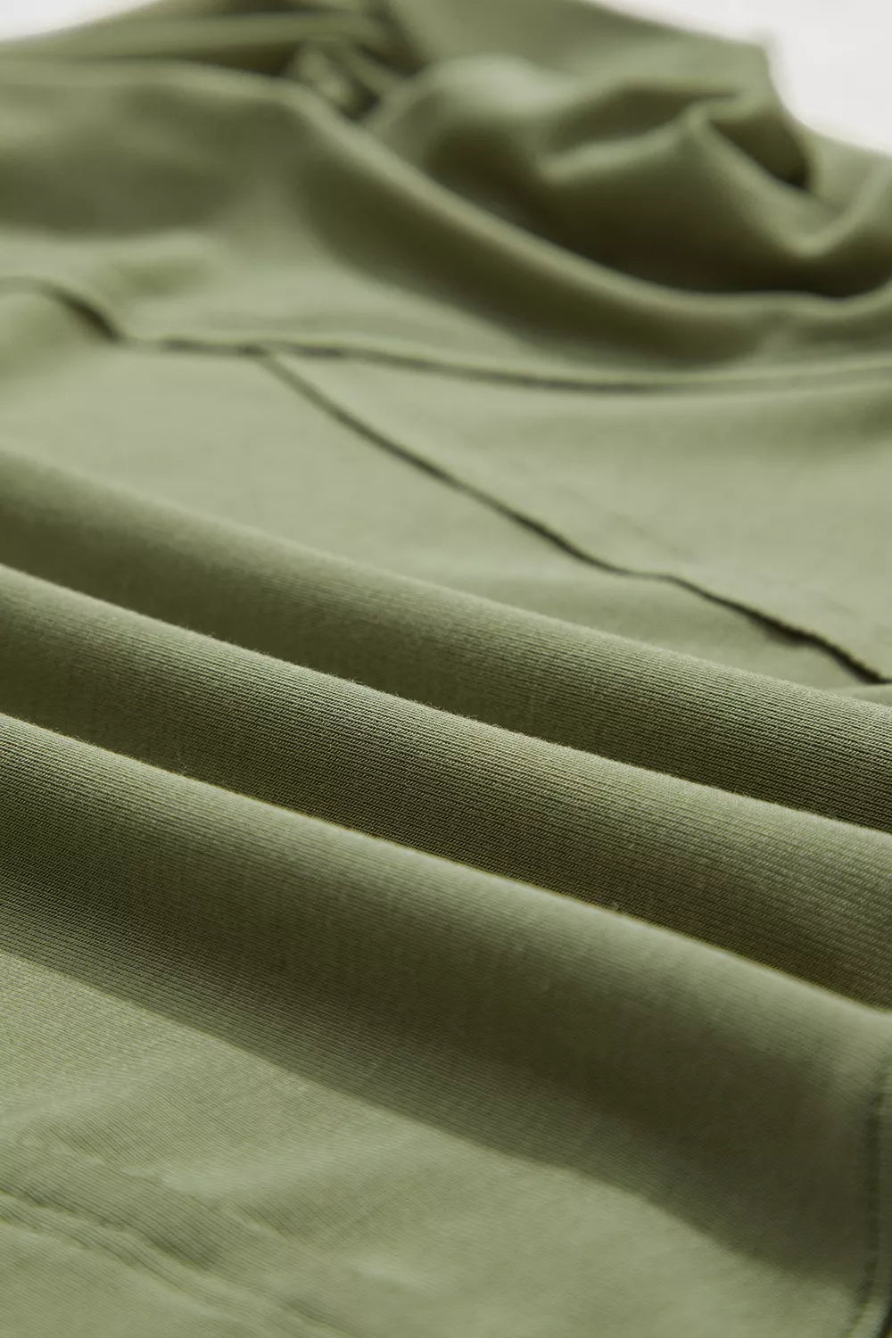 Long Sleeve Round Neck Paneling T-shirt, fit detail