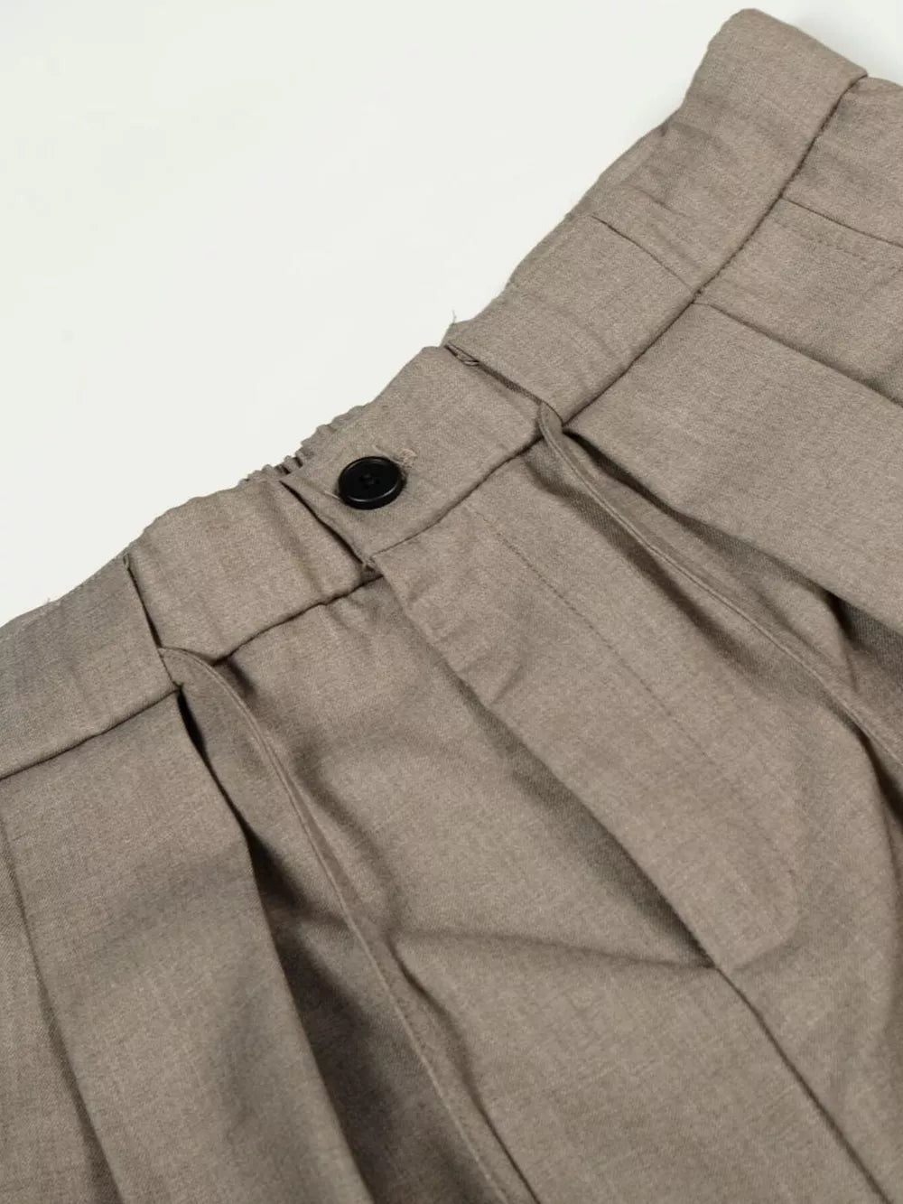 Men's Wide Leg Pleated Pants, fabric detail
