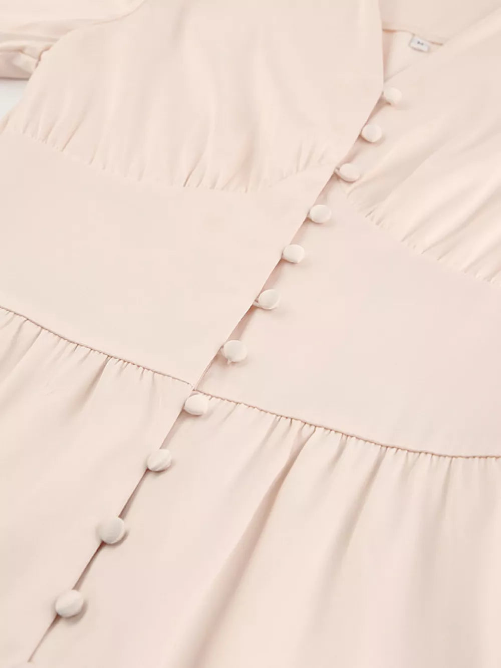 Elegant V-neck Puff Sleeve Button-down Midi Dress in White, fit detail