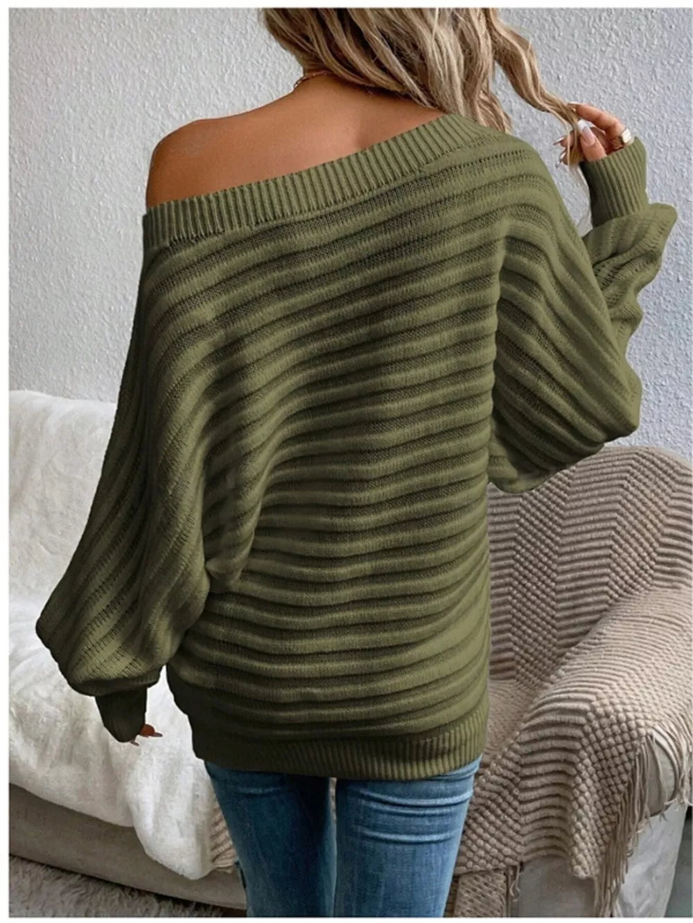 Chic one-shoulder ribbed knit sweater in army green with balloon sleeves.