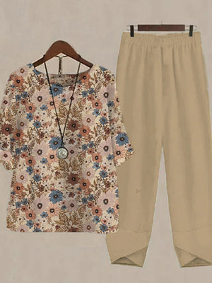 Floral print half sleeve top set with tan pants, women's casual outfit