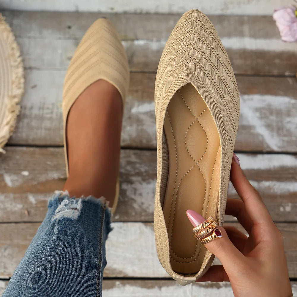 Knitted pointed-toe ballet flats in beige with chevron pattern and diamond-stitched insole.