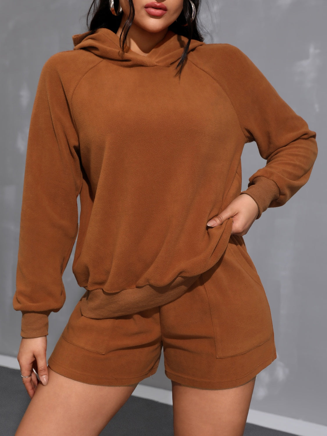 Caramel fleece raglan sleeve hoodie and shorts loungewear set