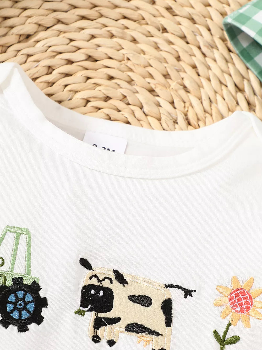 Children's Long Sleeve Bodysuit And Pants Set With Hat in White, side view