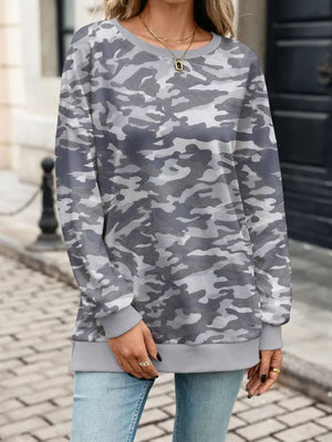 sweatshirt in Pink with camo and slit
