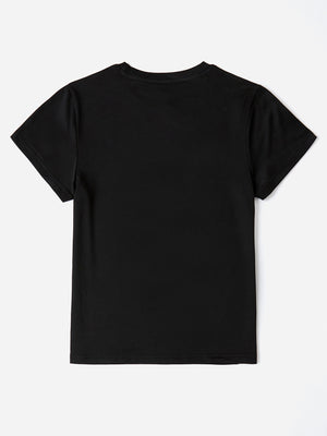 Black t-shirt with short sleeves and crew neck.