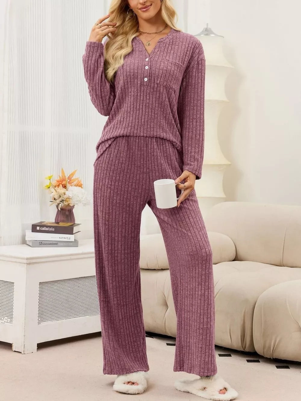 pajama set in Khaki with ribbed and buttoned