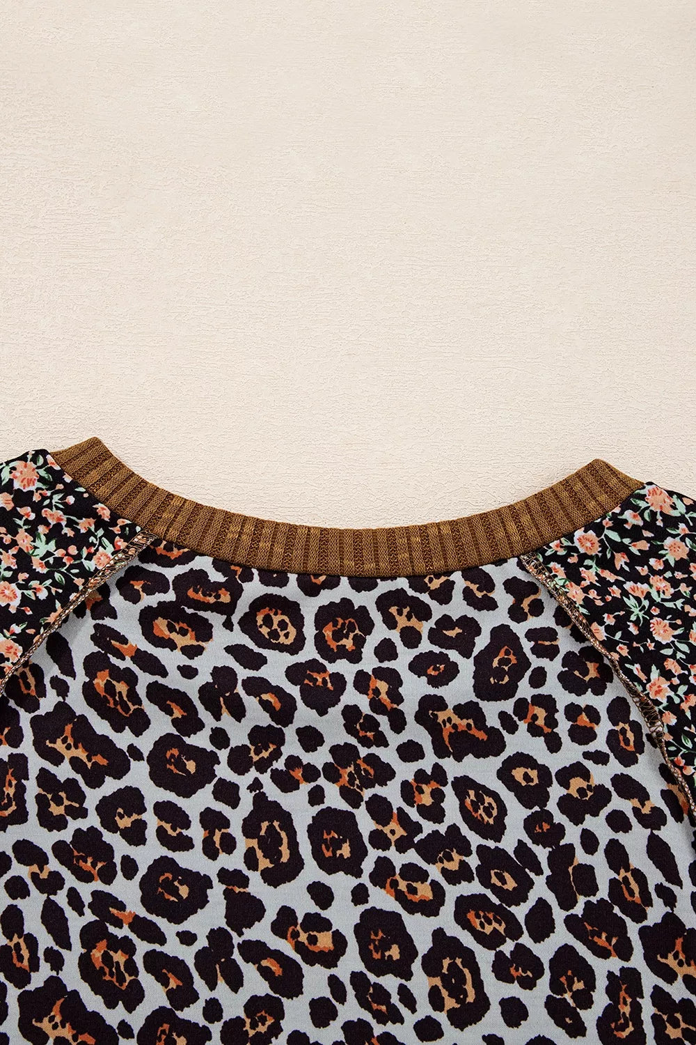 Leopard Floral Print Ribbed Puff Sleeve Sweatshirt in Brown, fit detail