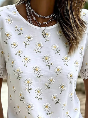 Plus Size Daisy Lace Puff Sleeve T-shirt in White, side view