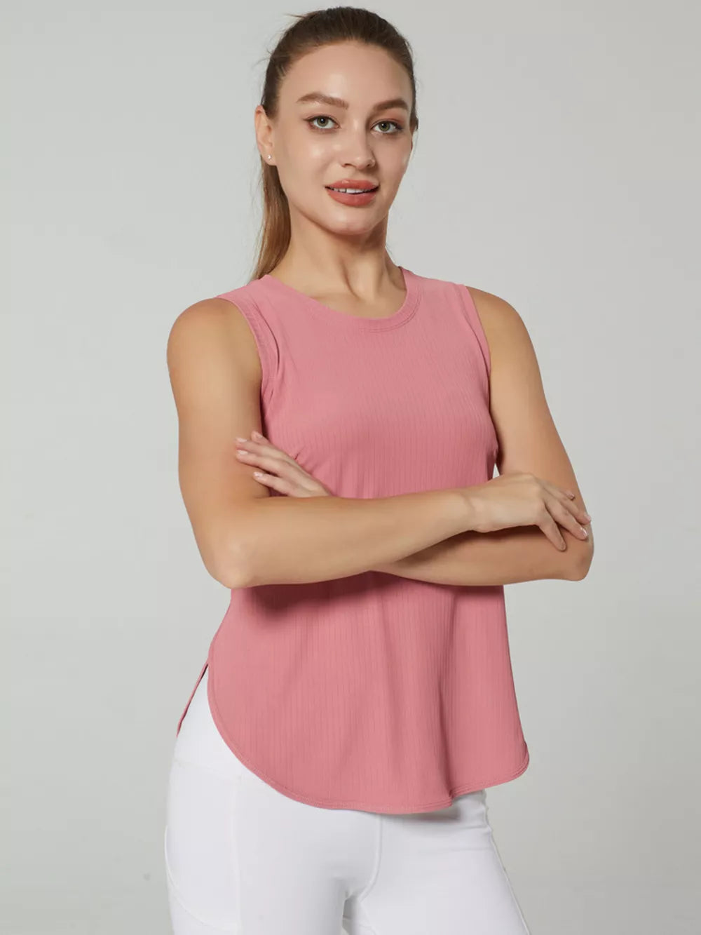 Ribbed Active Tank With Curved Hem