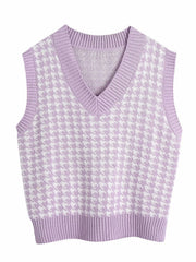 Houndstooth knit V-neck tank top in lavender and white with ribbed trim.