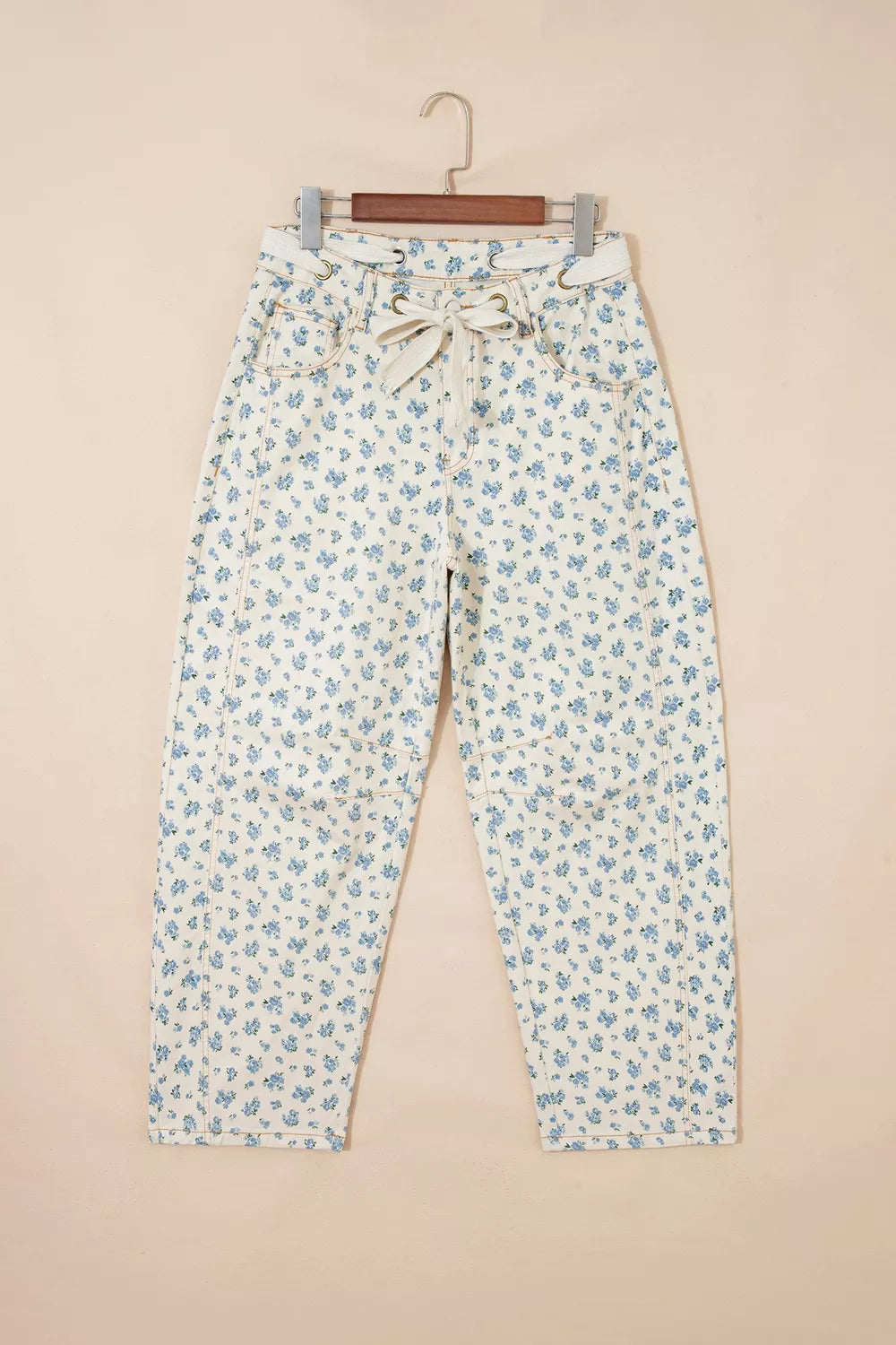 Grommet Knot Waist Floral Barrel Leg Jeans, close-up detail