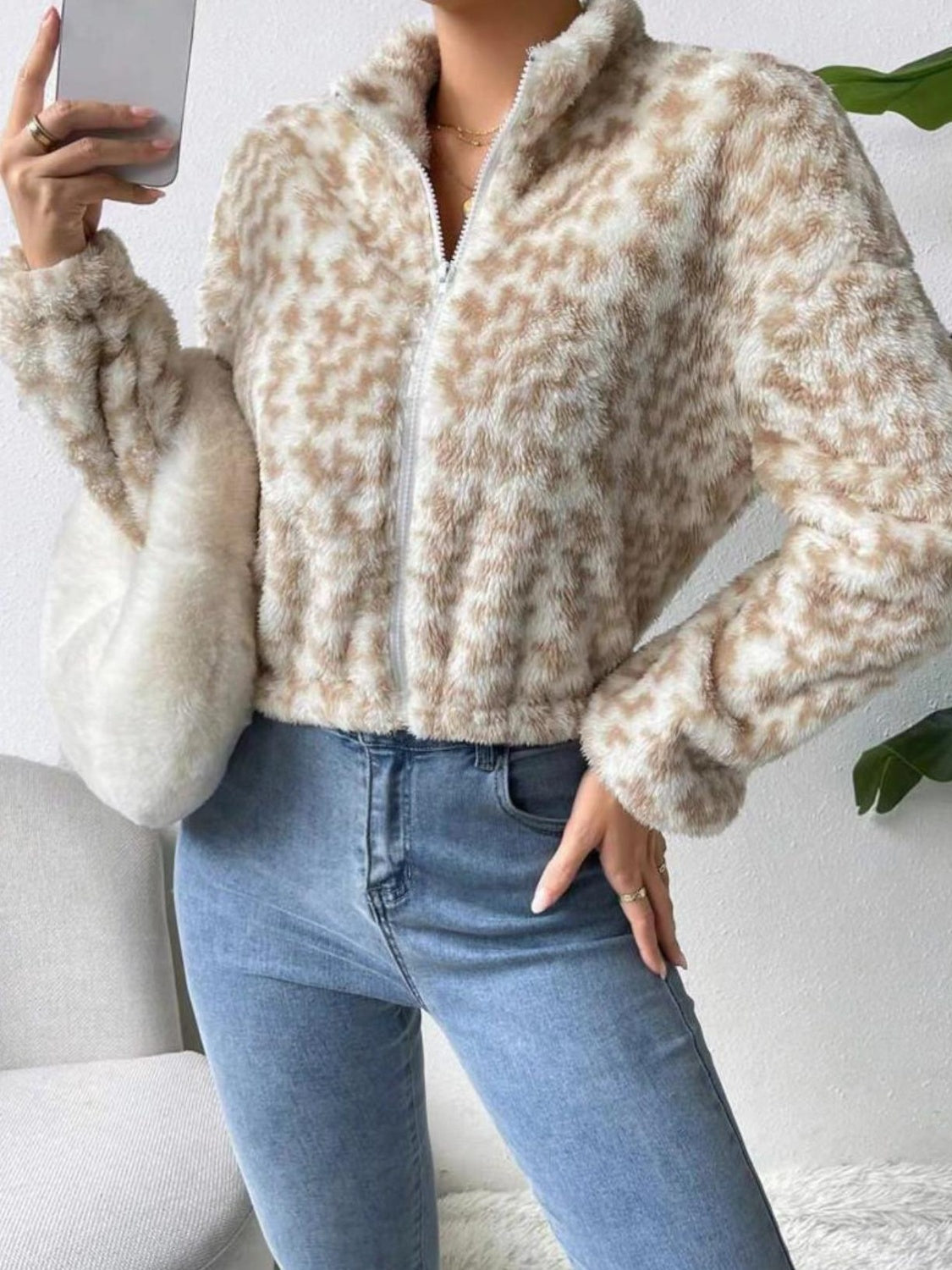 Tan geo-print fleece jacket with zipper and balloon sleeves