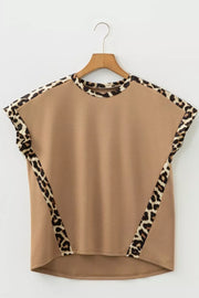 Camel t-shirt with relaxed fit and leopard print trim details.