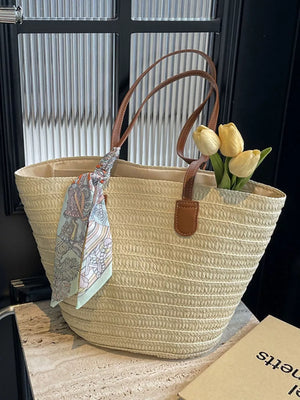 Straw Woven Shoulder Bag in Beige White, alternate angle