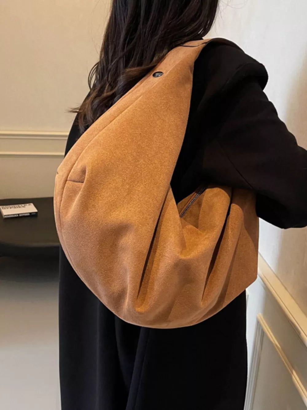 Spacious yellow brown suede shoulder bag with zipper pocket detail
