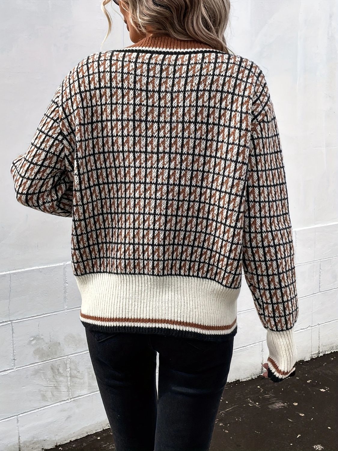 Geometric knit cardigan in caramel with houndstooth pattern and ribbed trim.