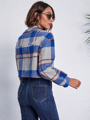 Chic plaid jacket in dark blue and gray with button details and a cropped fit.