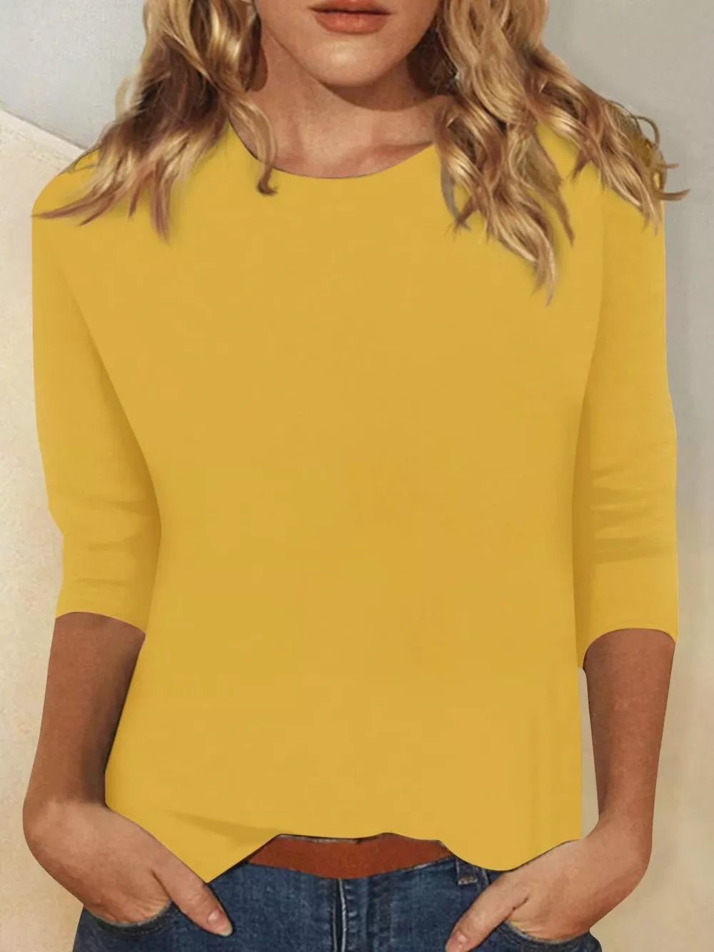 Solid Color Round Neck T-shirt in Green, fit detail