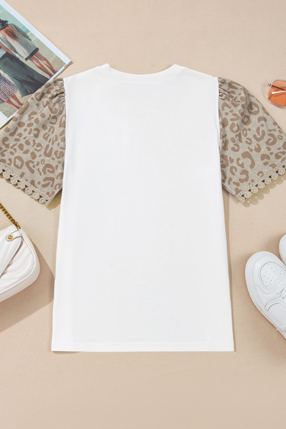 White cotton t-shirt with leopard print sleeves and crochet trim