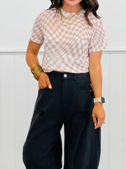 Checkered mesh crew neck t-shirt in beige with short sleeves.