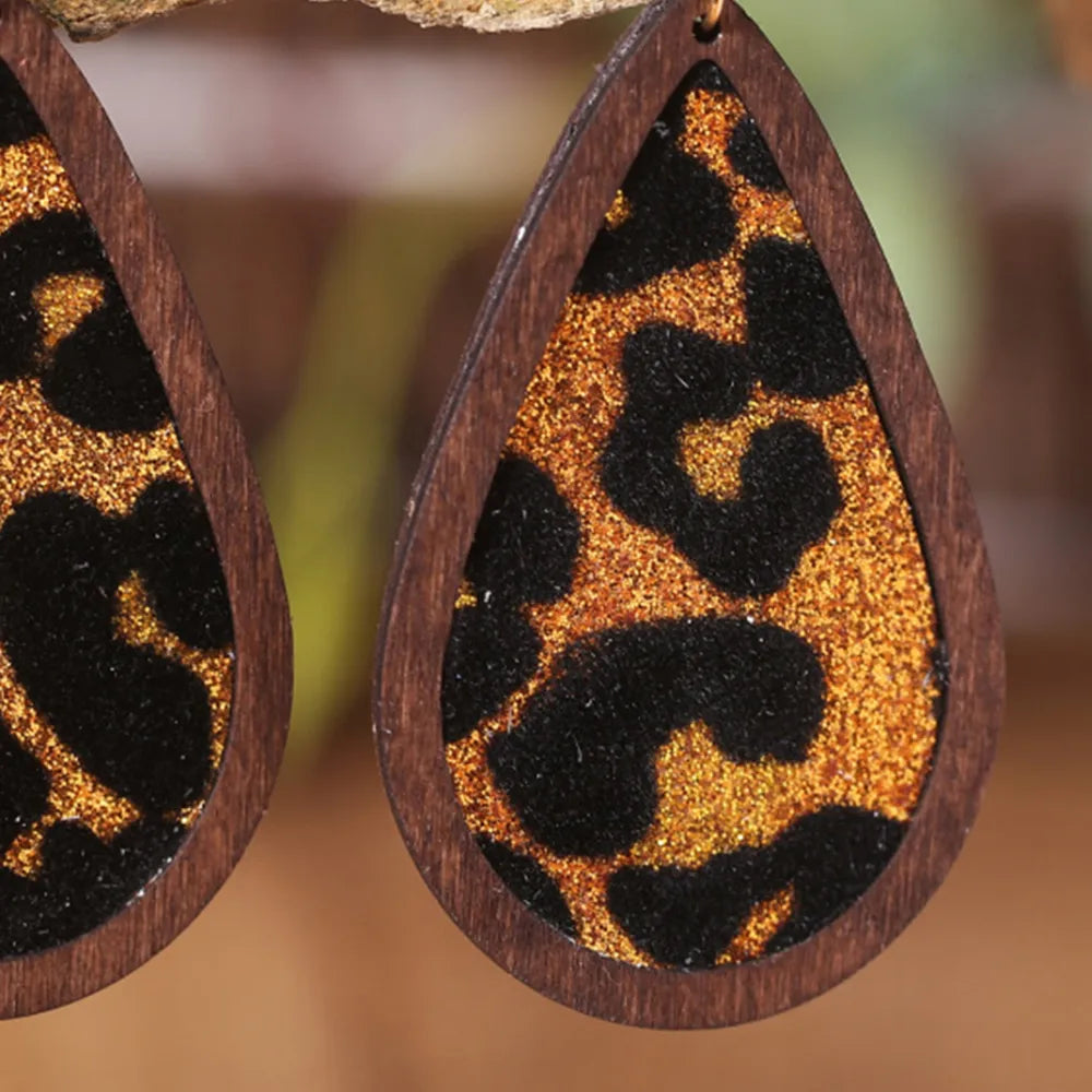 Wood-framed teardrop earrings with leopard print glitter detail