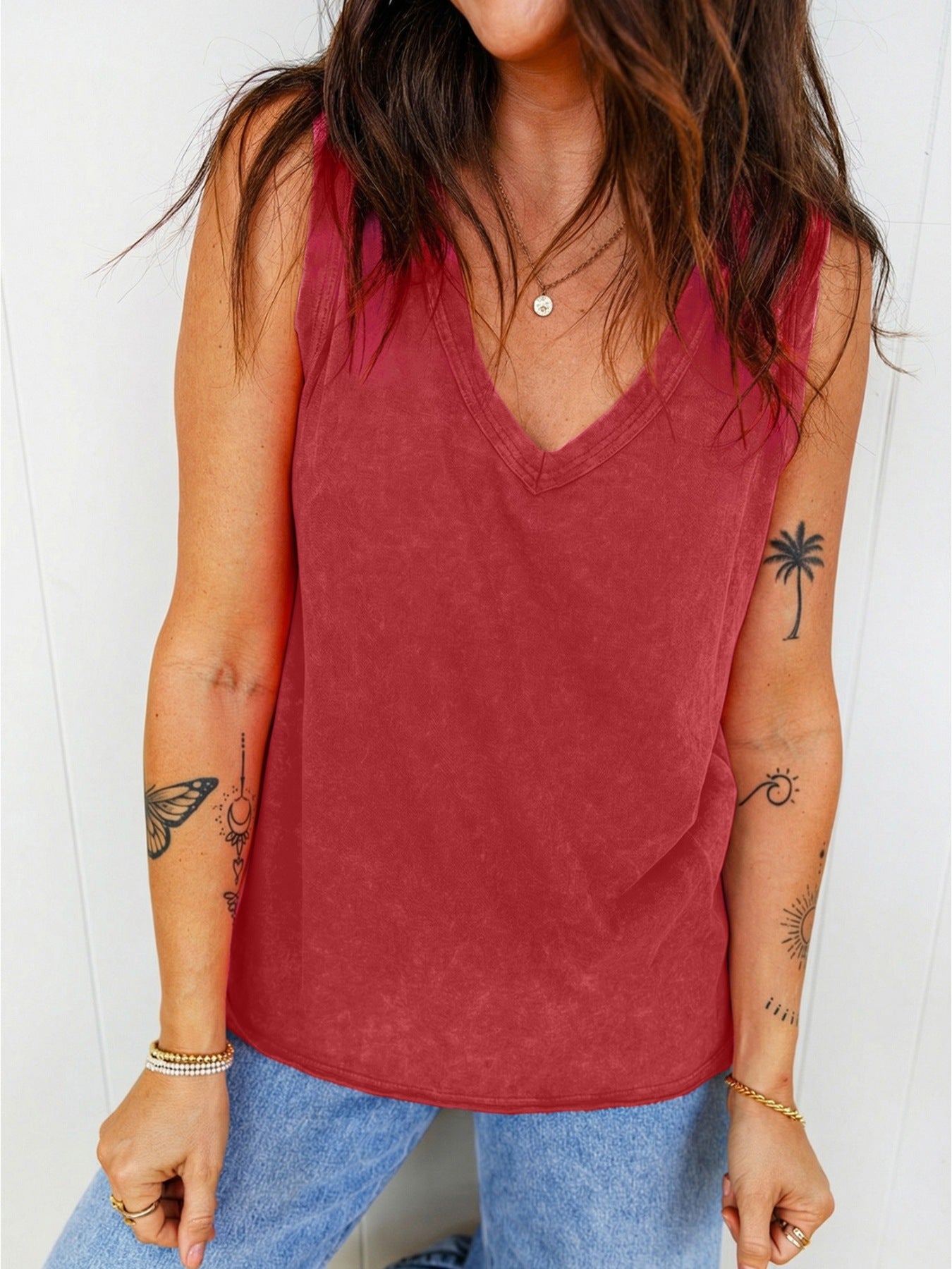 Washed cotton v-neck tank top in red with a relaxed fit.