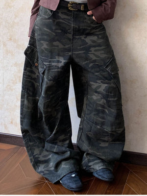 Men's camo print wide leg jeans in 100% cotton with cargo pockets.