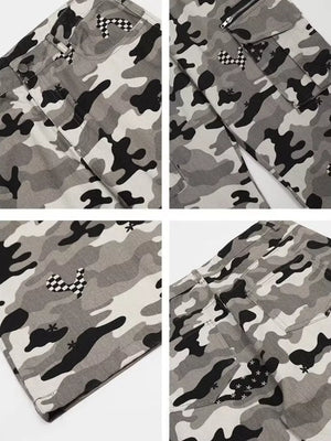 Camouflage utility wide-leg sweatpants with cargo pockets and checkered flag detail.