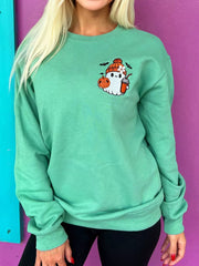 sweatshirt in mint green featuring embroidered graphic and relaxed fit