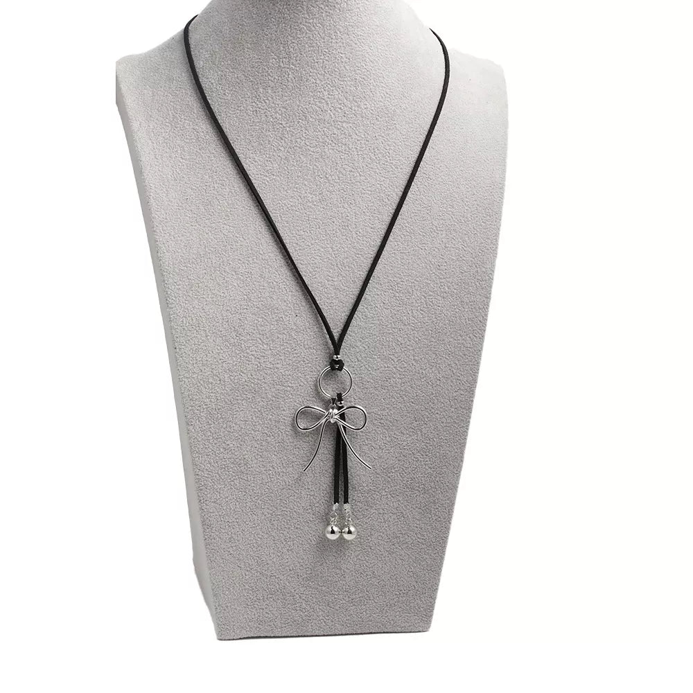 Elegant Bow Pendant Faux Leather Necklace in Silver, product detail