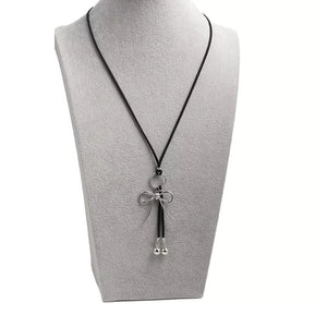 Elegant Bow Pendant Faux Leather Necklace in Silver, product detail