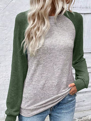 Contrasting sleeve casual t-shirt in heather grey with moss green sleeves and crew neck.