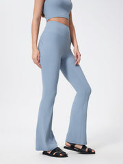 Flared sculpt leggings in light blue with a high-rise waist and subtle seam details.