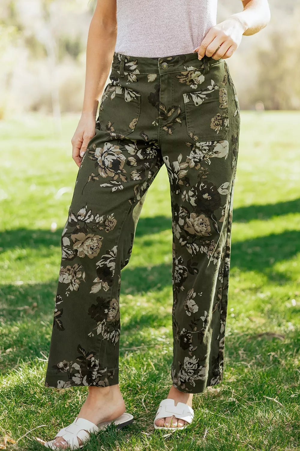Vintage Floral Print High Waist Wide Leg Jeans, model styling view
