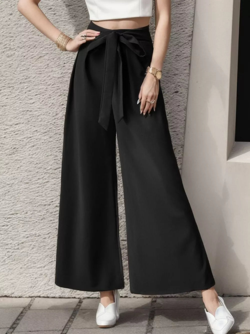 High-waisted Wide-leg Pants in Pink, side view