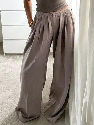 Wide-leg Pleated Pants in Khaki, close-up detail