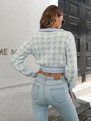 Pastel blue and white houndstooth collared crop knit sweater with ribbed hem and cuffs.