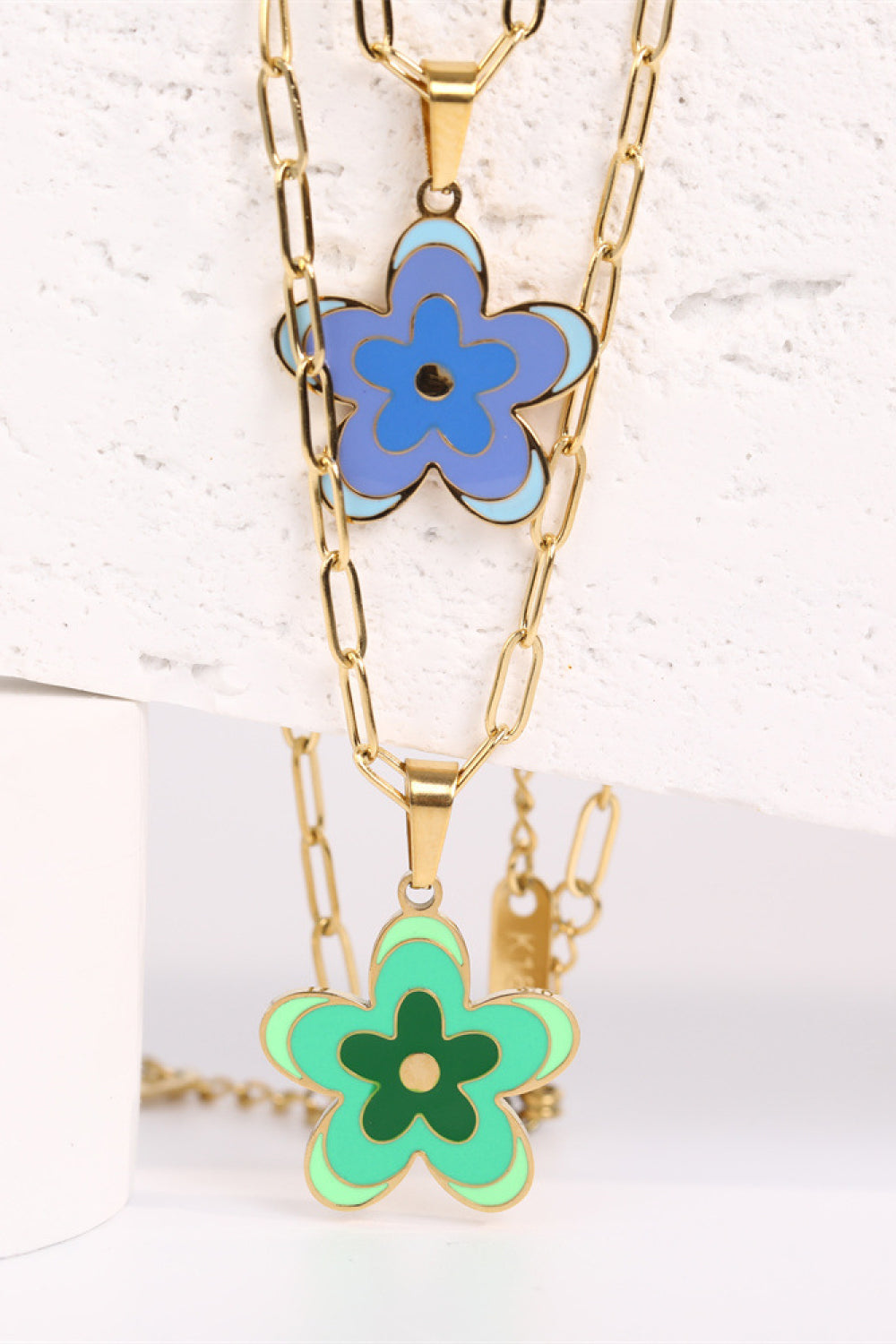 Enamel floral pendant chain necklace in blue and green, 18K gold-plated.