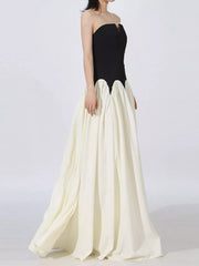 Elegant Two-tone Maxi Dress With Scalloped Waistline