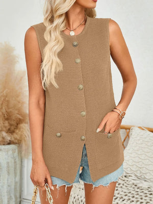 Camel knit buttoned vest with pockets and round neckline