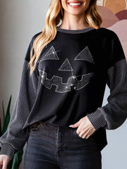 black t-shirt with striped and round neck